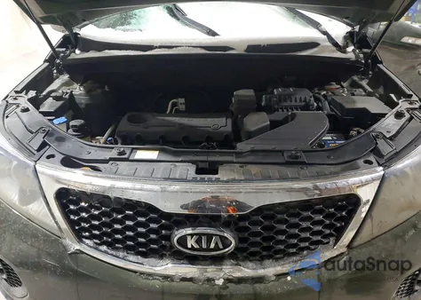2011 Kia Sorento Lx from USA, damaged, VIN 5XYKTCA15BG170876